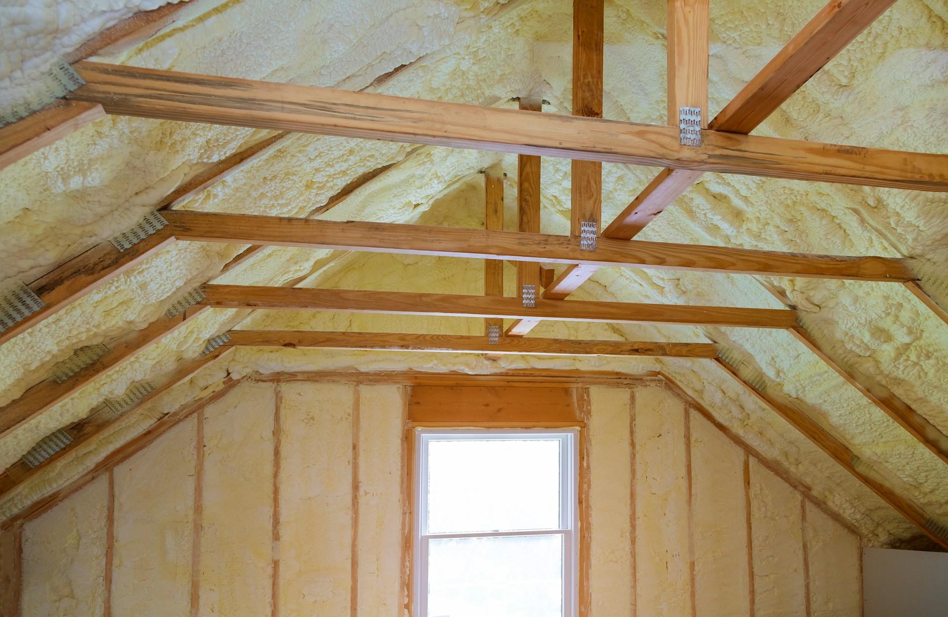 Why Your Spray Foam Insulation Contractor Should Be Licensed And Insured